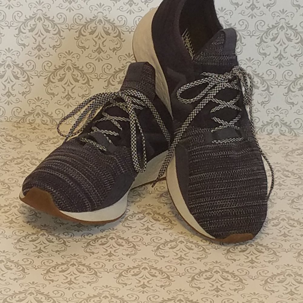 MENS NEW BALANCE SNEAKERS SIZE 13